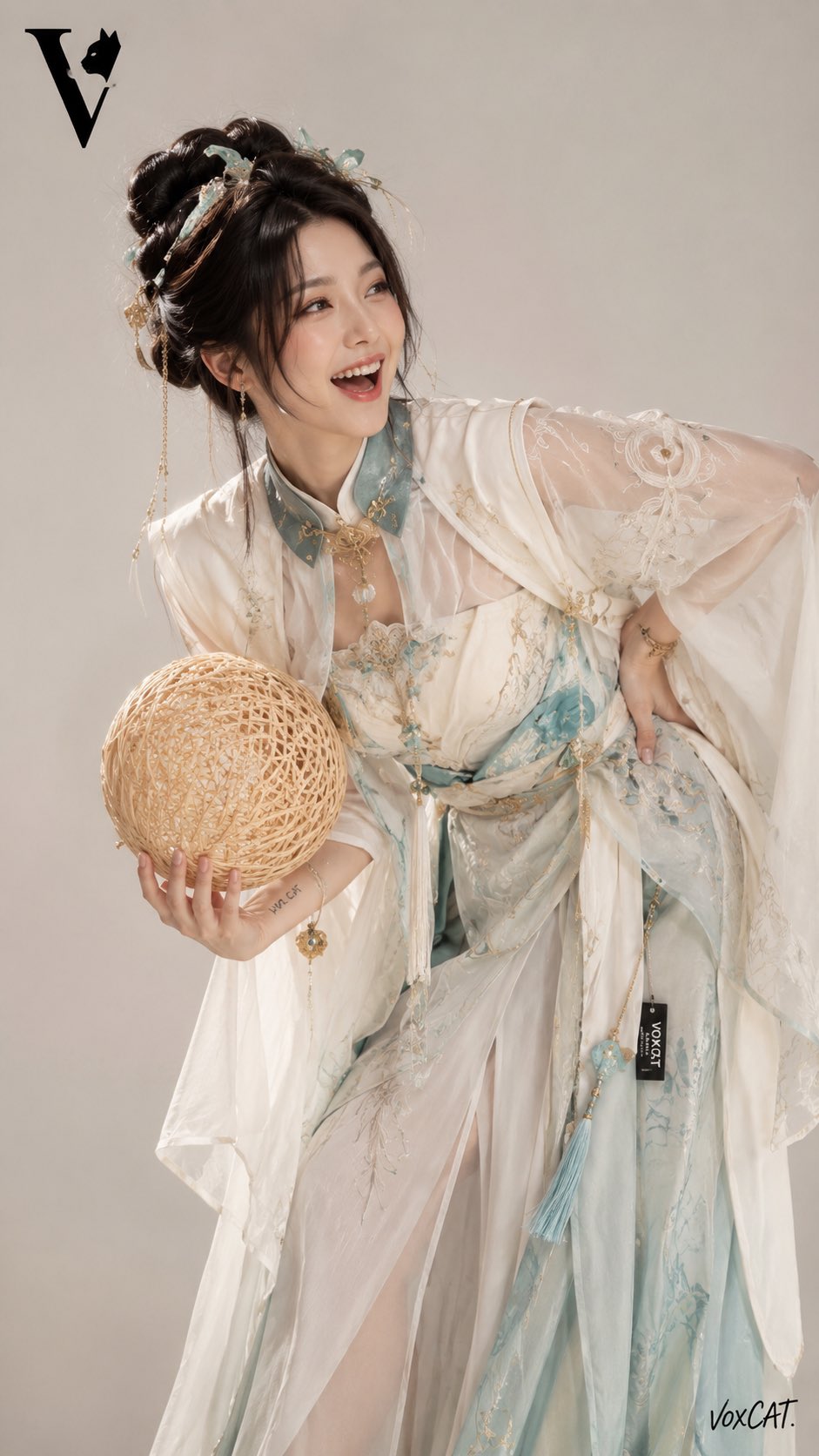 新中式古风：暖灰棚拍下的汉元素写真 - 图 12